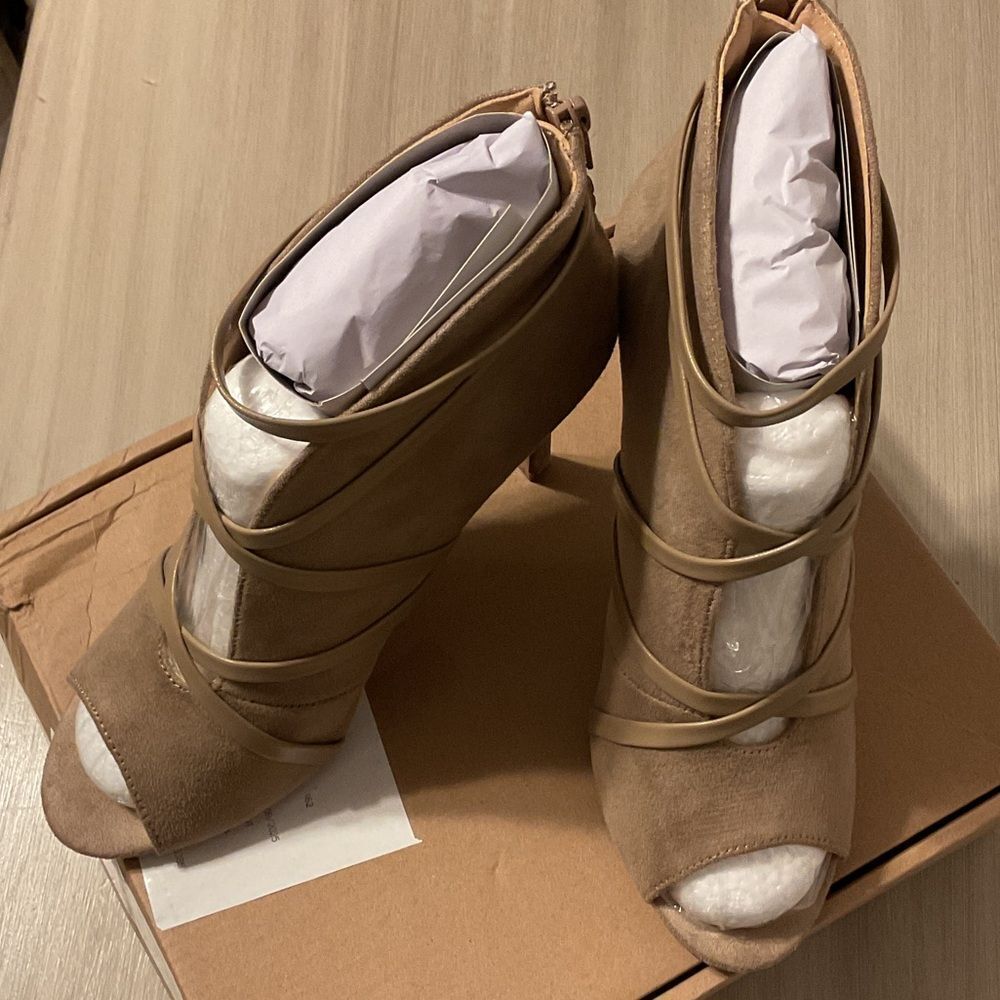 Journee Collection Samara Taupe Strappy peep-toe stilettos